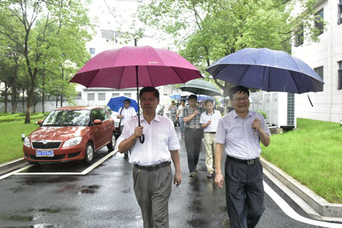 市直机关工委组织百名书记实地参观城乡环境大整治成果