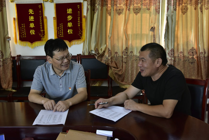 市直机关工委“精准对接”助推脱贫攻坚