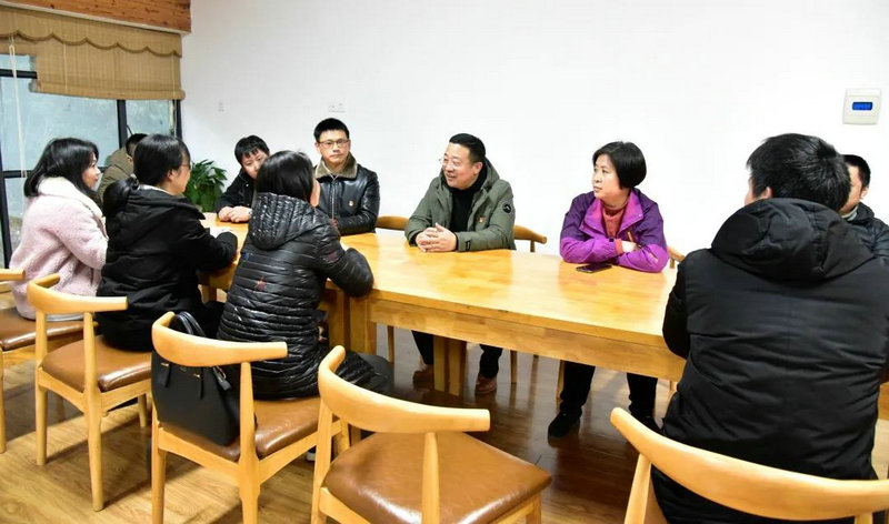 市直机关工委开展“传承红色基因 弘扬优良家风”主题党日活动