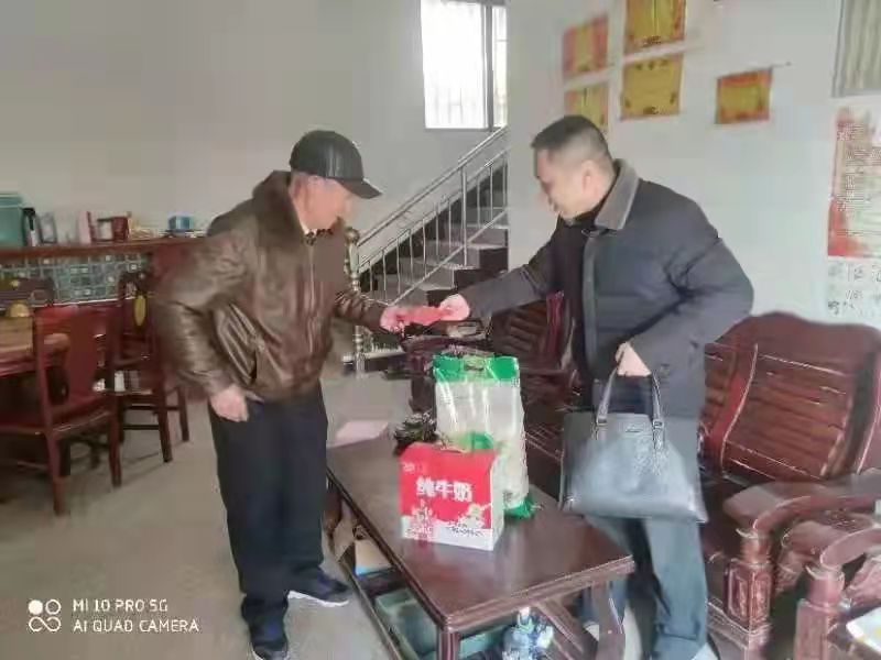 市直机关工委开展“我们的节日”春节走访慰问活动
