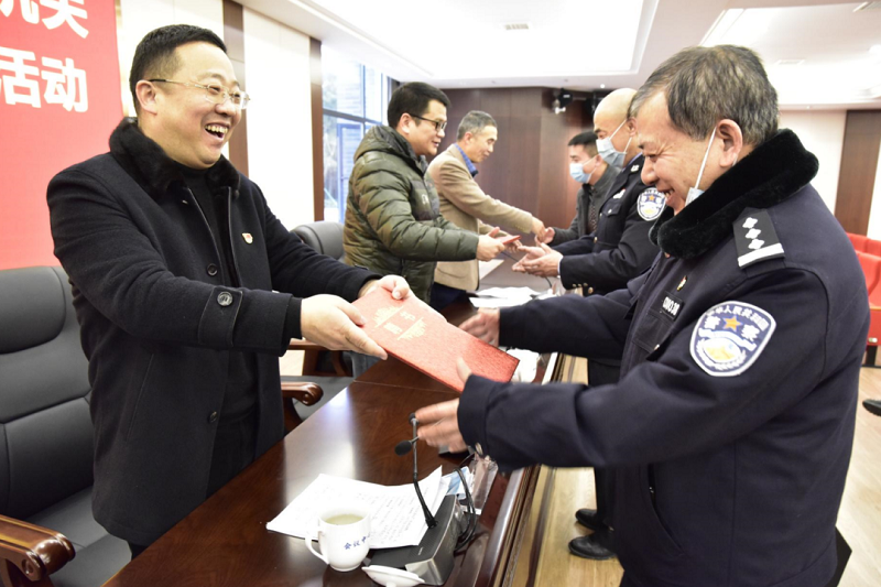 市直机关党课“半月大讲坛”开讲了