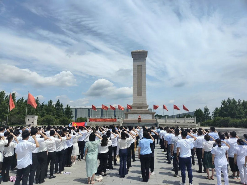 喜迎党的二十大！市直机关工委组织市直机关新发展党员集体入党宣誓仪式暨“追寻红色记忆，践行社会主义核心价值观”主题活动