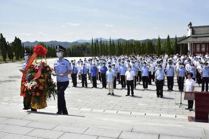 喜迎党的二十大！市直机关工委组织市直机关新发展党员集体入党宣誓仪式暨“追寻红色记忆，践行社会主义核心价值观”主题活动