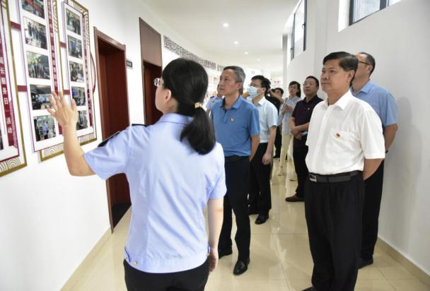省直机关工委来景开展打造模范机关专题调研
