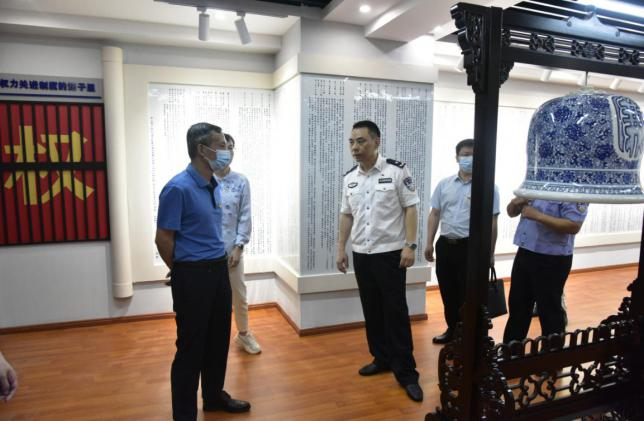 省直机关工委来景开展打造模范机关专题调研