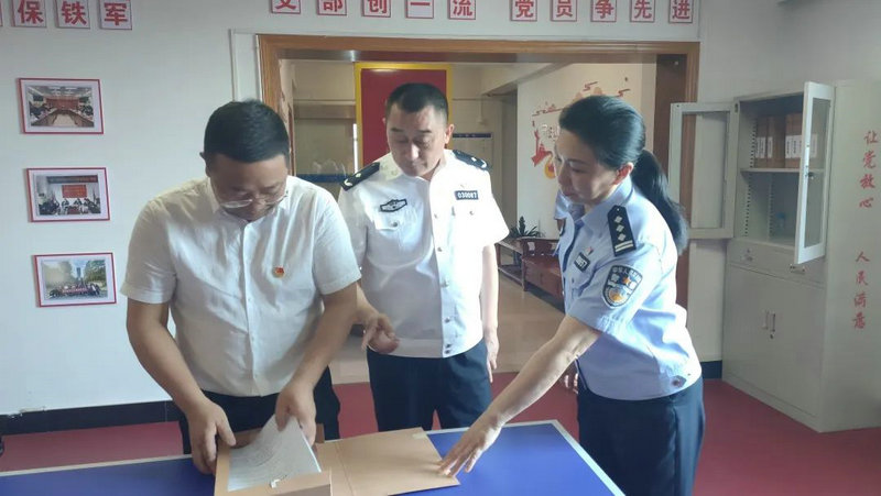 市直机关工委领导赴市公安局基层党支部观摩调研主题党日活动