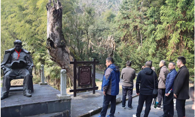 传承红色基因 探寻红色记忆——市委编办组织参观篁坞方志敏旧居