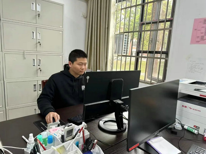 市纪委市监委召开青年干部素质和能力提升交流会