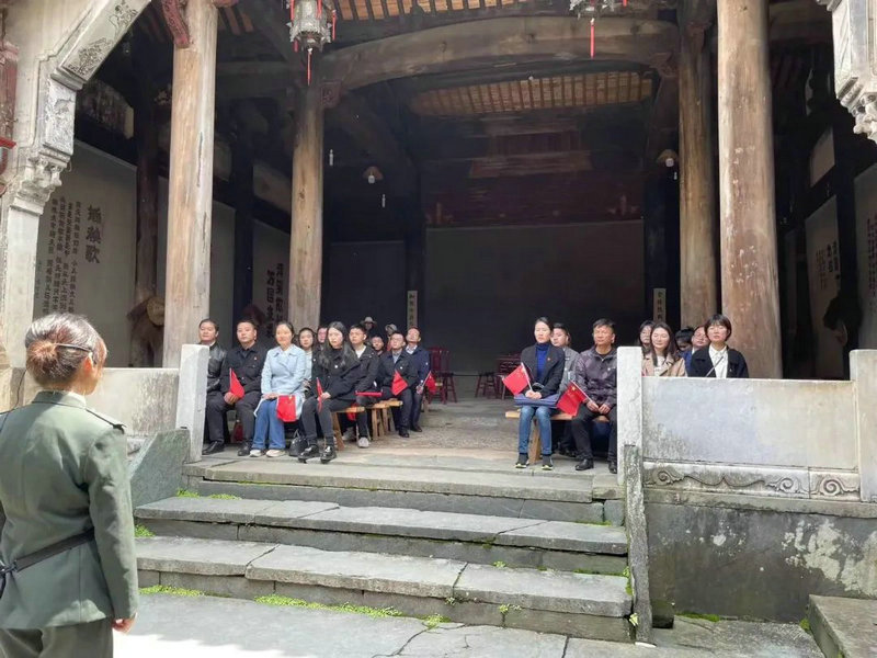 追寻红色足迹 凝聚青春力量——市纪委市监委开展青年干部主题交流活动