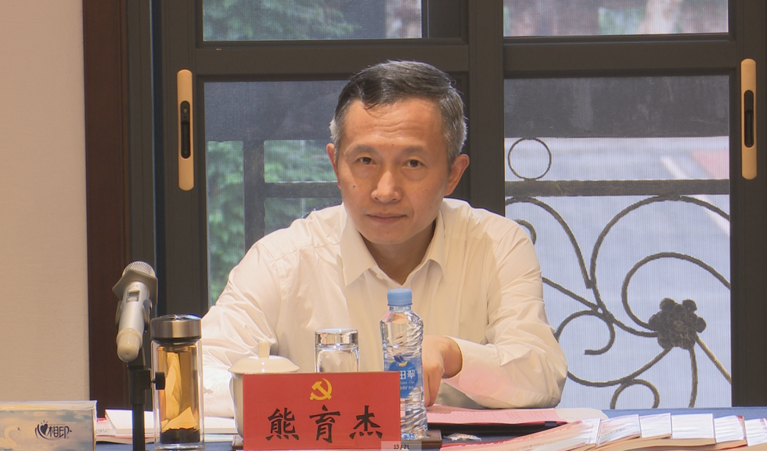 省直机关工委副书记熊育杰来我市开展主题教育“以下看上”专题调研