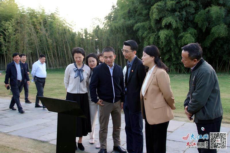 景德镇市教体局开展“重温场景、牢记嘱托、感恩奋进”活动