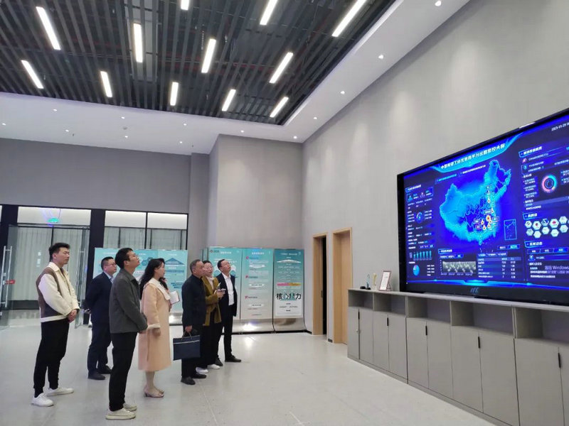 市网信中心召开互联网行业（陶博城点）党建工作推进会