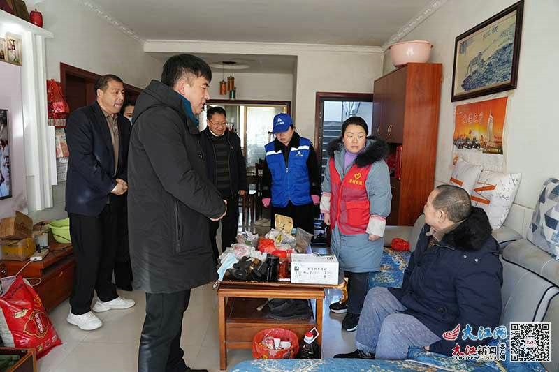 景德镇市国动办春节前社区慰问送温暖