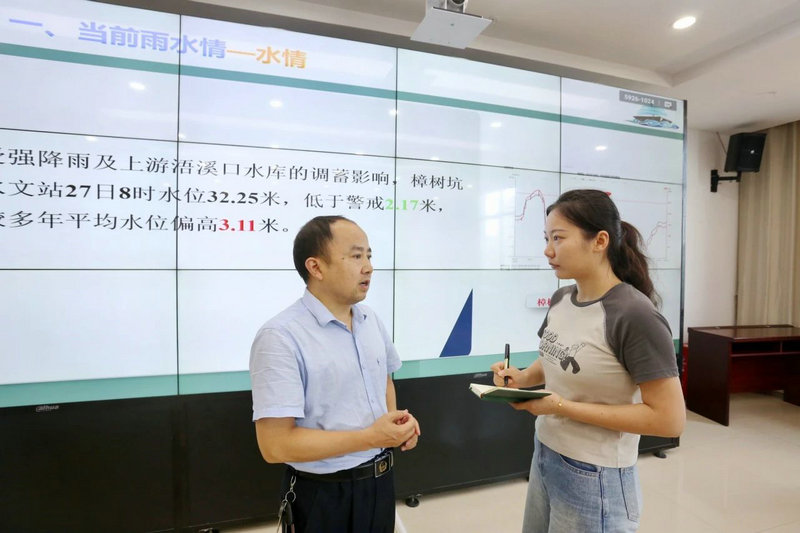 父亲的遗愿让她选择坚守——市融媒体中心“00后”党员记者杨宇欣先进事迹