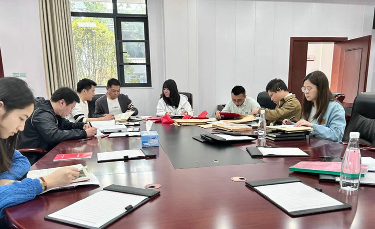 创新举措强党建 减负增效促发展