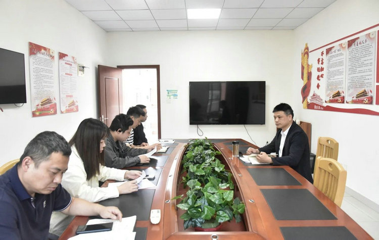 市直机关工委深入贯彻中央八项规定精神学习教育读书班举行