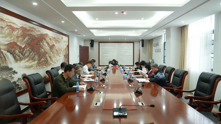 景德镇中院举办深入贯彻中央八项规定精神学习教育读书班